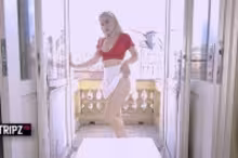 Anastasia Stripzvr in Blonde Bombshell, photo 2 of 4