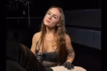 Cruel Reell in Reell Cruel Handjob, photo 4 of 4