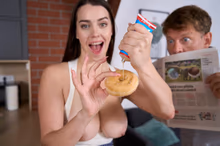Creampie OClock VR porn