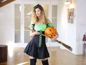 Sister Meets My Halloween Monster VR porn