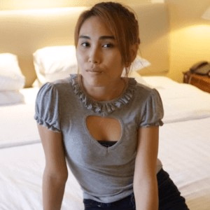 Cream E VR Porn Star