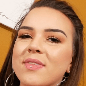 Fiji Falzz VR Porn Star