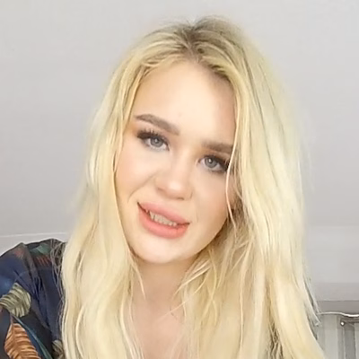 Gina Varney VR Porn Star