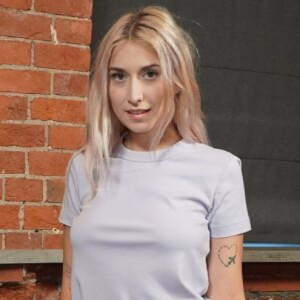 Iris Kiss VR Porn Star