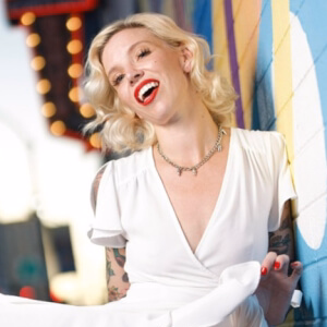 Kitt Jones VR Porn Star