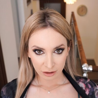 Micky Muffin VR Porn Star