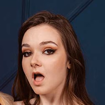 Purr Simona VR Porn Star