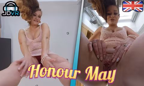 Face Sitting VR Porn with Honour May VR Porn Video