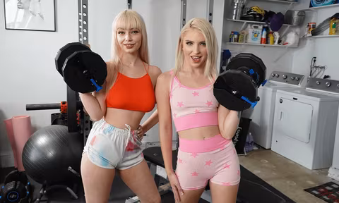 Huge Flex 2 VR Porn Video