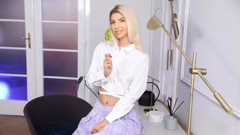 Love The Candy In My Mouth VR Porn Video