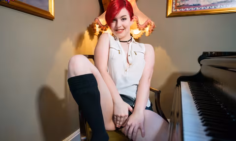 Pervy Pianist VR Porn Video